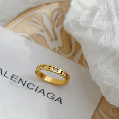 Vintage French Hollow Chain Twist Ring Women'S Fashion Personality Party Ring Simple Titanium Steel Jewelry 18K Gold Plated
